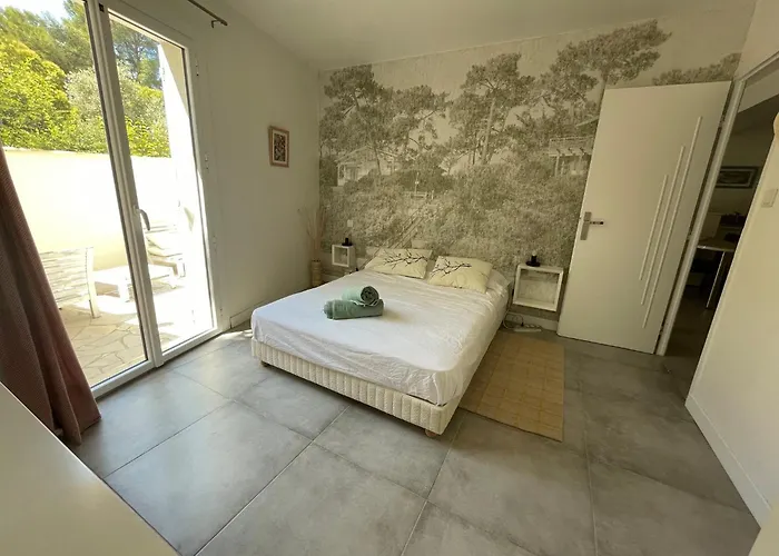 Azur Appart 4 Pers - Parking - Terrasse - 10Min Du Centre