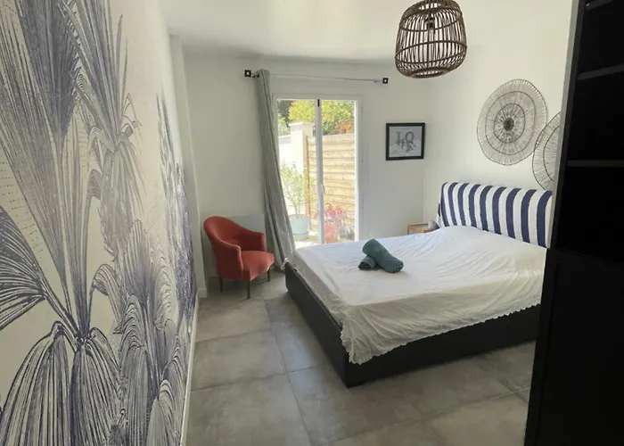 Azur Appart 4 Pers - Parking - Terrasse - 10Min Du Centre